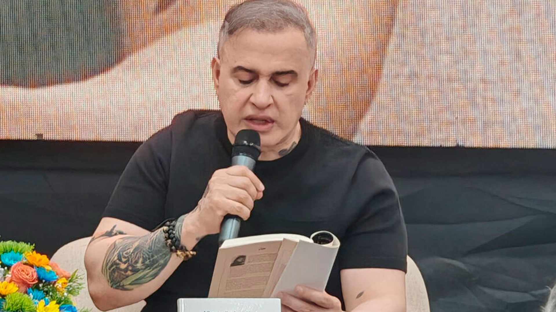 Faceta literaria de Tarek William Saab